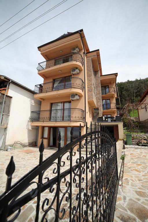 Apartments Risteski Ljubaništa Εξωτερικό φωτογραφία
