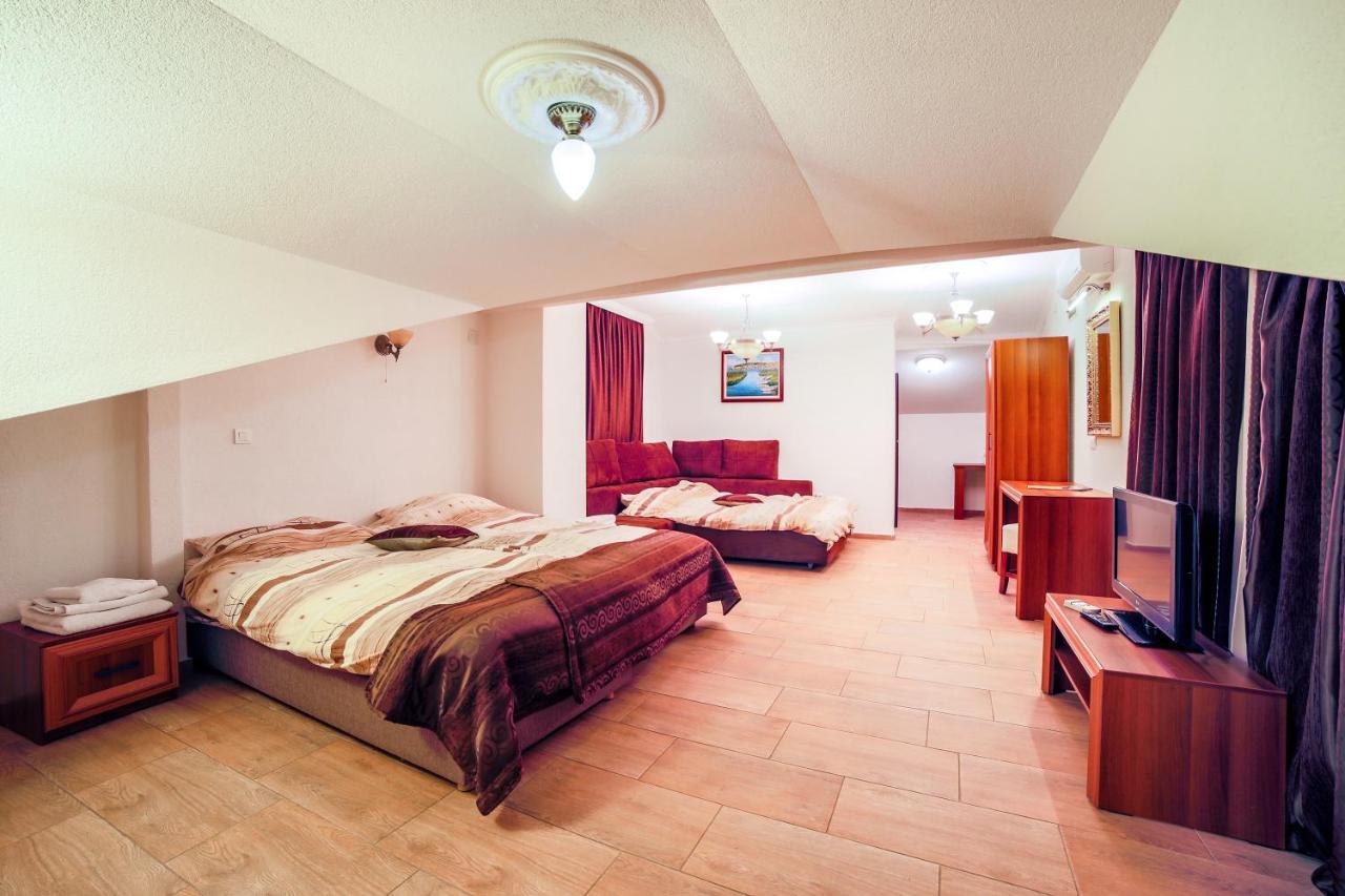Apartments Risteski Ljubaništa Εξωτερικό φωτογραφία